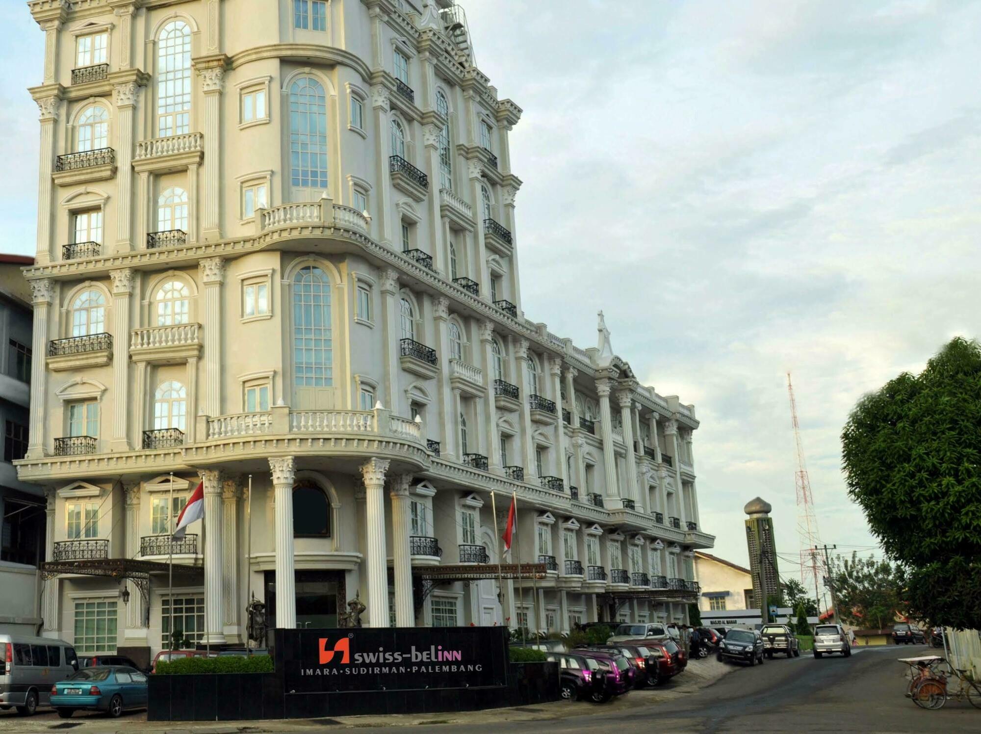 Capital O 1128 Hotel Imara Palembang Eksteriør billede
