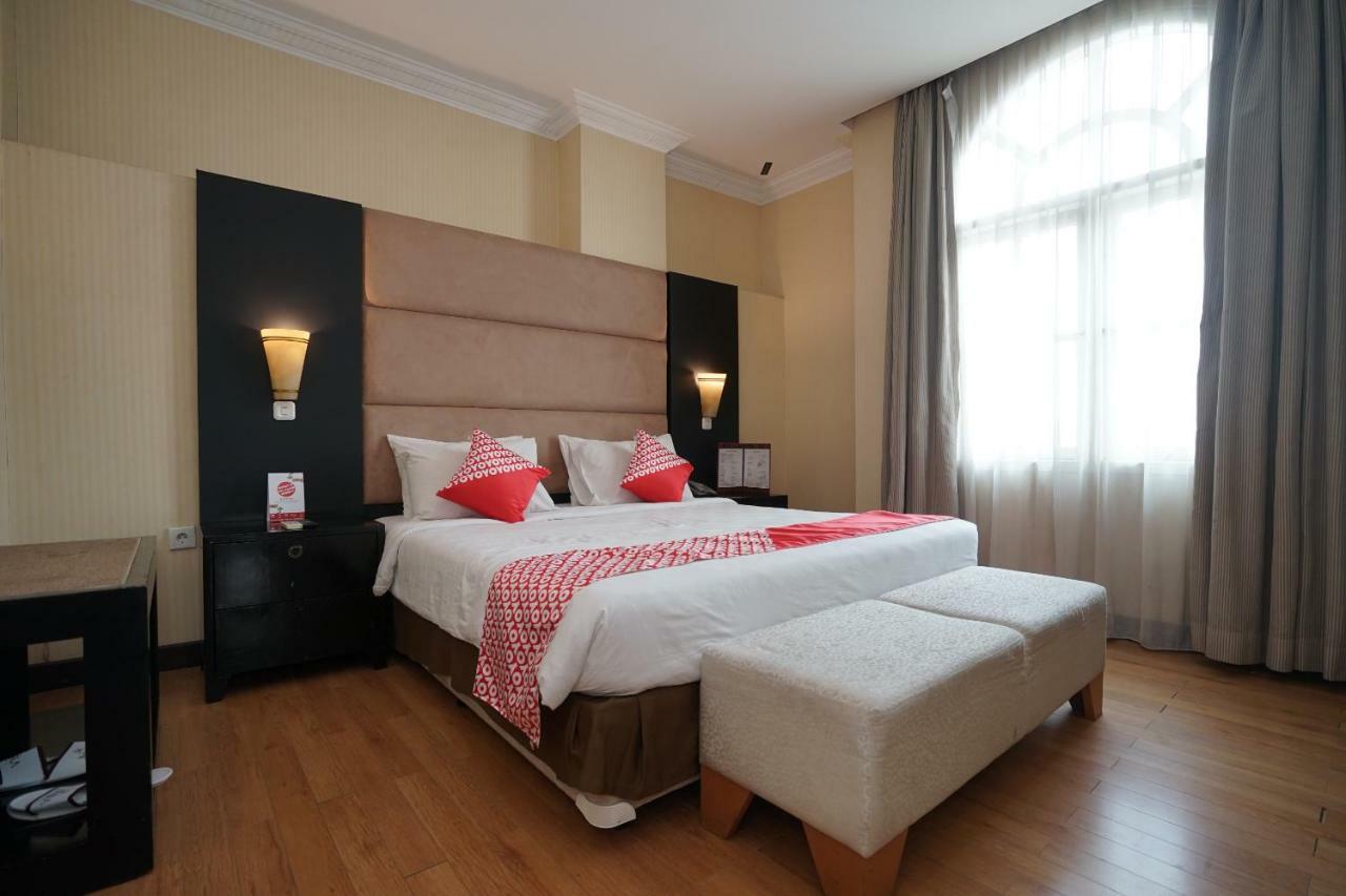 Capital O 1128 Hotel Imara Palembang Eksteriør billede