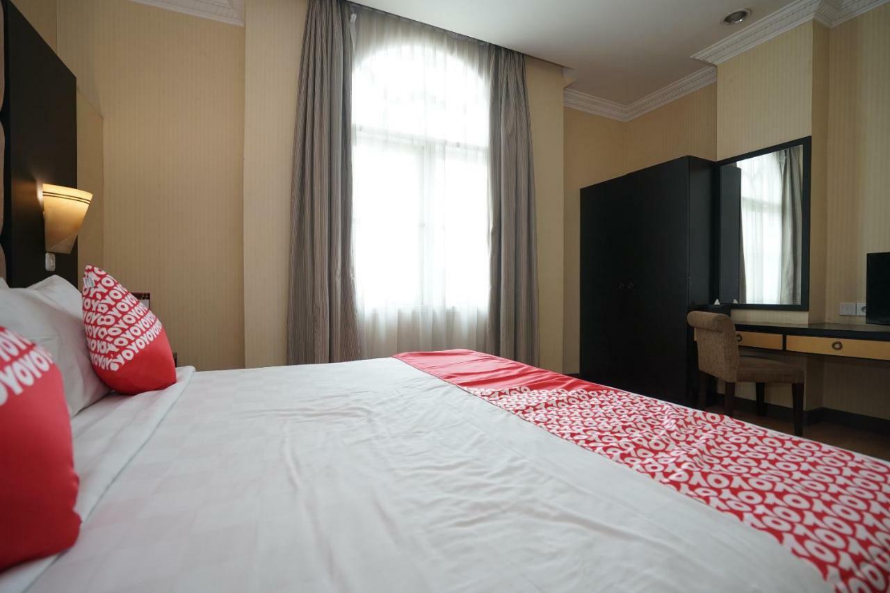 Capital O 1128 Hotel Imara Palembang Eksteriør billede