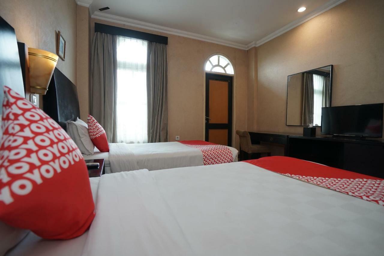 Capital O 1128 Hotel Imara Palembang Eksteriør billede